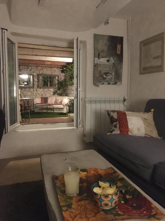 فيلا La 54 Provence LʼIsle-sur-la-Sorgue المظهر الخارجي الصورة